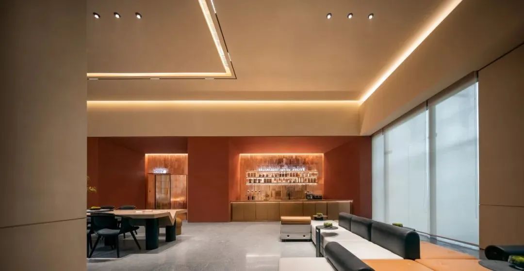 202312081149180983328